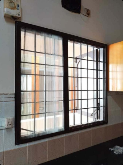 Sliding Mosquito Net for Windows | Aluminium Frame and Fiber Net | Size 178 cms to 66 cms - Image 5